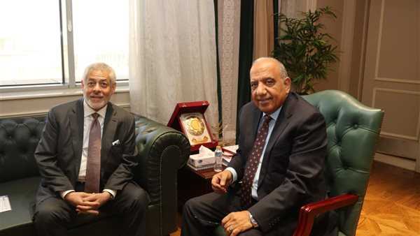 الدكتور محمود عصمت