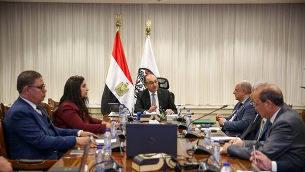  وزير قطاع الأعمال