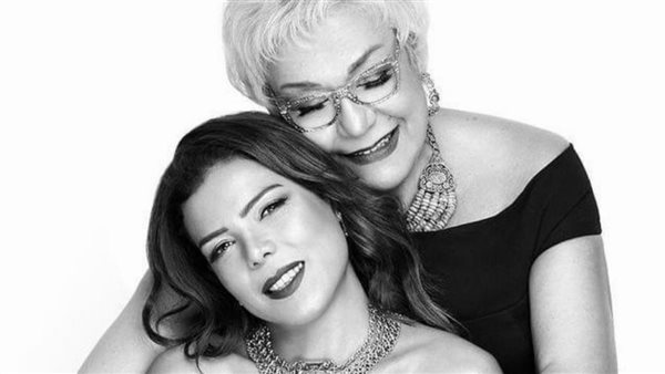 ناهد السباعي ووالدتها