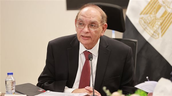 الدكتور حسين خالد