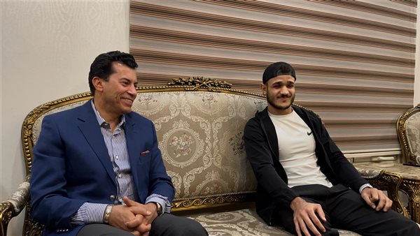 الدكتور أشرف صبحي