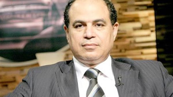  الدكتور أحمد مجاهد