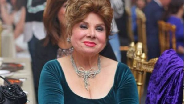  الفنانة فادية عبد