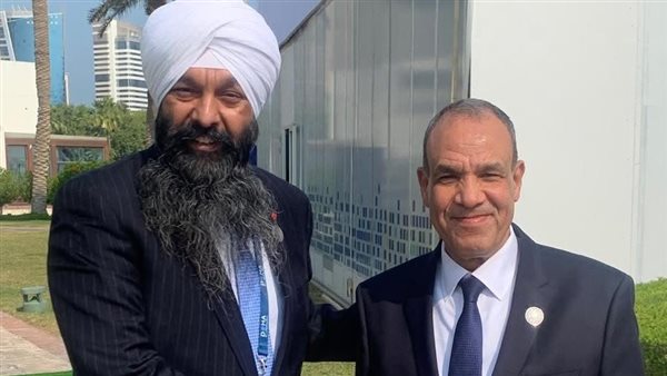 وزير الخارجية يلتقي