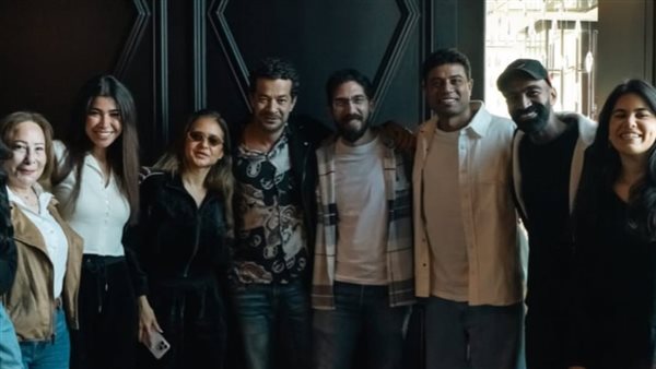 ابطال مسلسل على قد