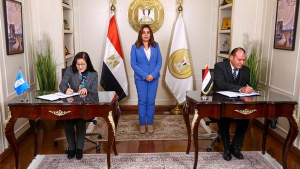  الدكتورة منال عوض