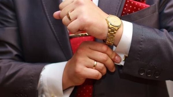 تفسير حلم لبس الذهب