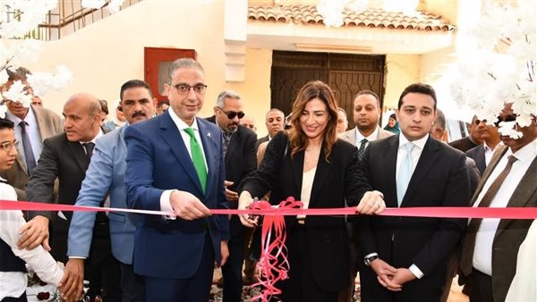 الأنصاري يفتتح مبنى