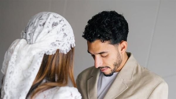 عنر مرموش وخطيبته