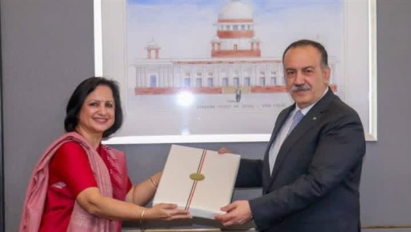 محافظ أسيوط يلتقي