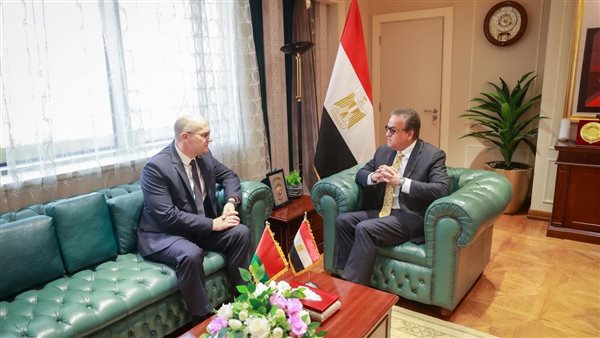 وزير الصحة يستقبل