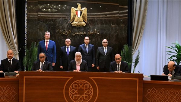 رئيس الوزراء يشهد