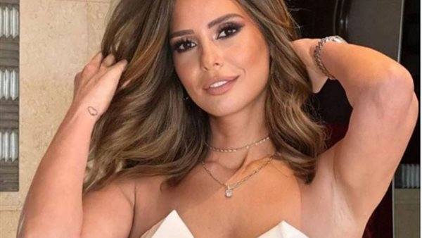  الفنانة إيمان العاصي