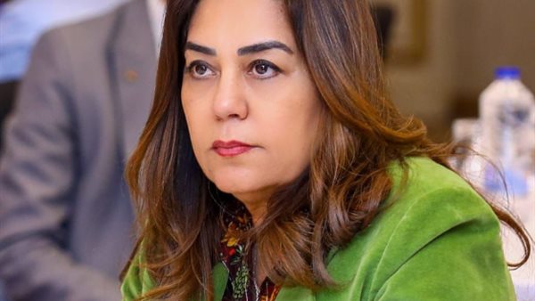  الدكتورة منال عوض