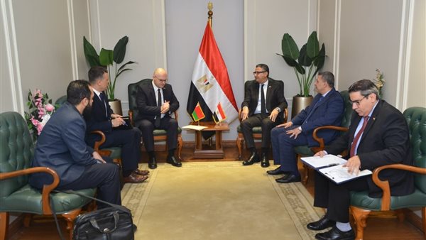 الدكتور شريف فاروق