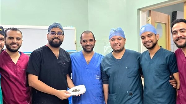 اطباء مستشفي الجامعة