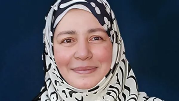 الفنانة القديرة عبلة