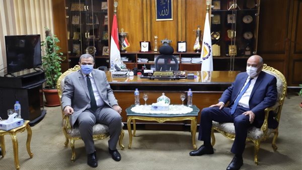 وزير القوى العاملة