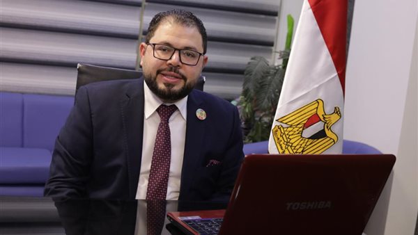 الدكتور أيمن الدهشان