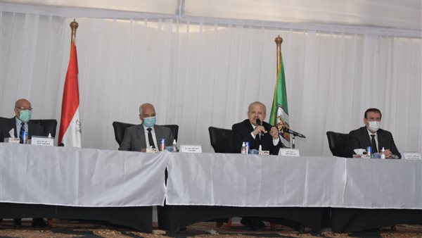 رئيس جامعة القاهرة