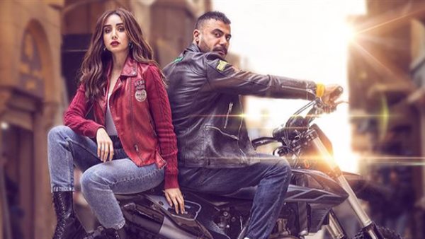 محمد أمام برفقة هنا