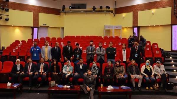 جانب من المؤتمر 