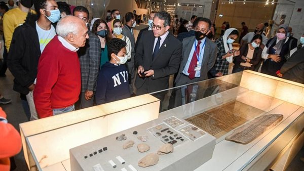 حوار ودى بين وزير