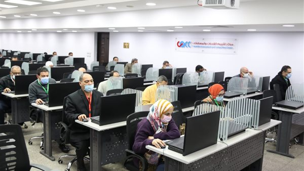 جانب من تقييم الموظفين