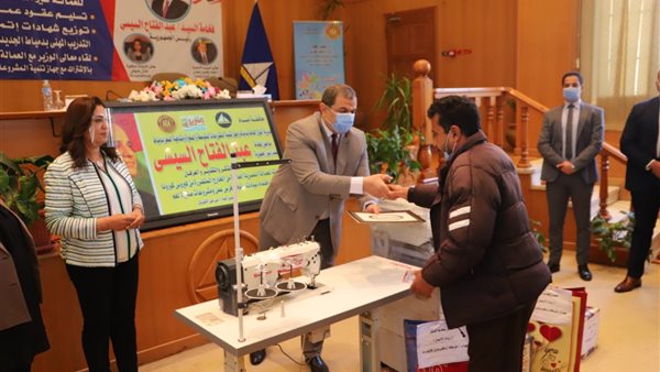 وزير القوى العاملة