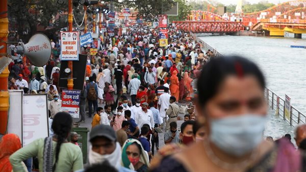 فيروس كورونا يتفشى