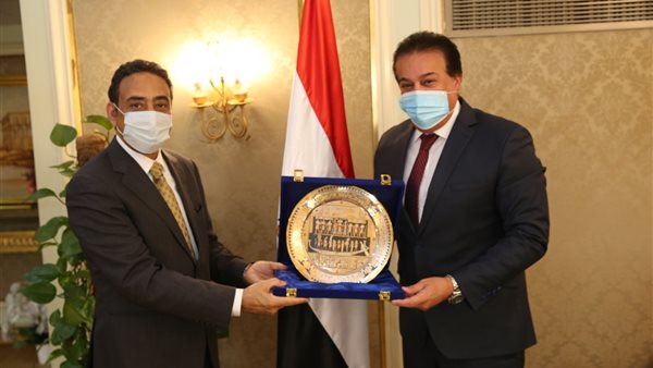 ويزر التعليم العالي