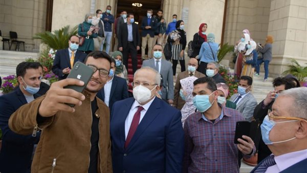 رئيس جامعة القاهرة
