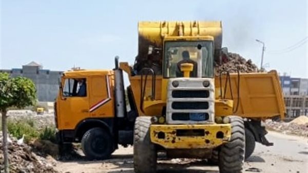 جانب من أعمال رفع