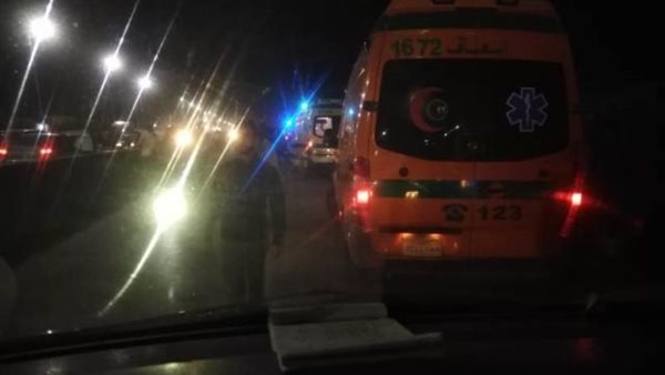 سيارات الاسعاف تنقل