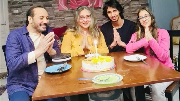 علي الحجار واسرته