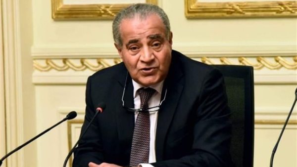 وزير التموين علي