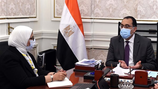 رئيس الوزراء يجتمع