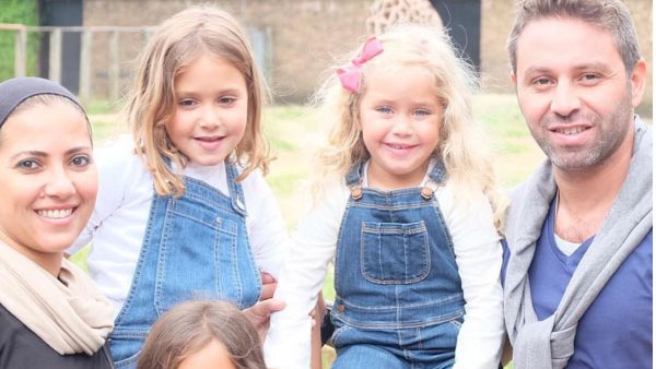 حازم امام مع بناته