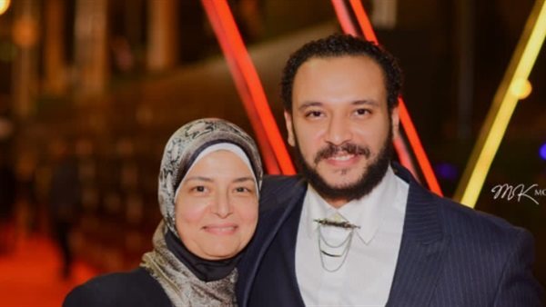 احمد خالد صالح برفقة