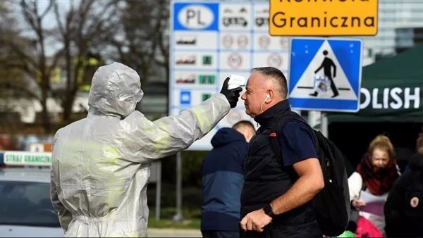 فيروس كورونا يتفشى