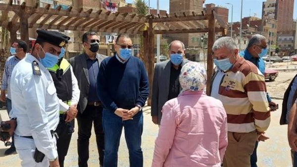 محافظ الشرقية خلال