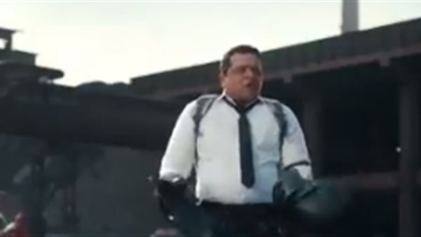 محمد هنيدى بلعبة