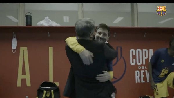 ميسى يعانق لابورتا