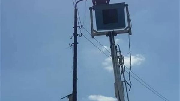 جانب من صيانة أعمدة