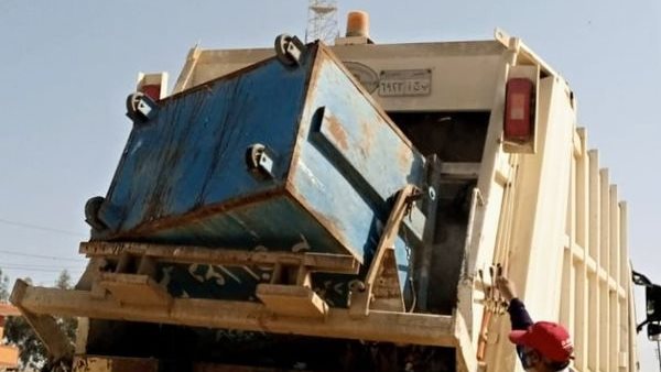 جانب من أعمال رفع