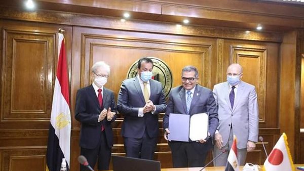 جانب من مراسم التوقيع