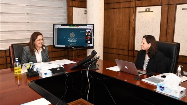 هالة السعيد وزبرة