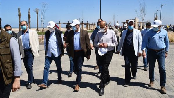 ويزر الاسكان خلال