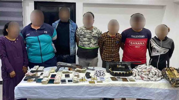 المتهمين عقب ضبطهم