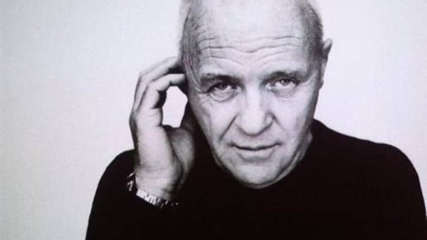 الممثل البريطاني